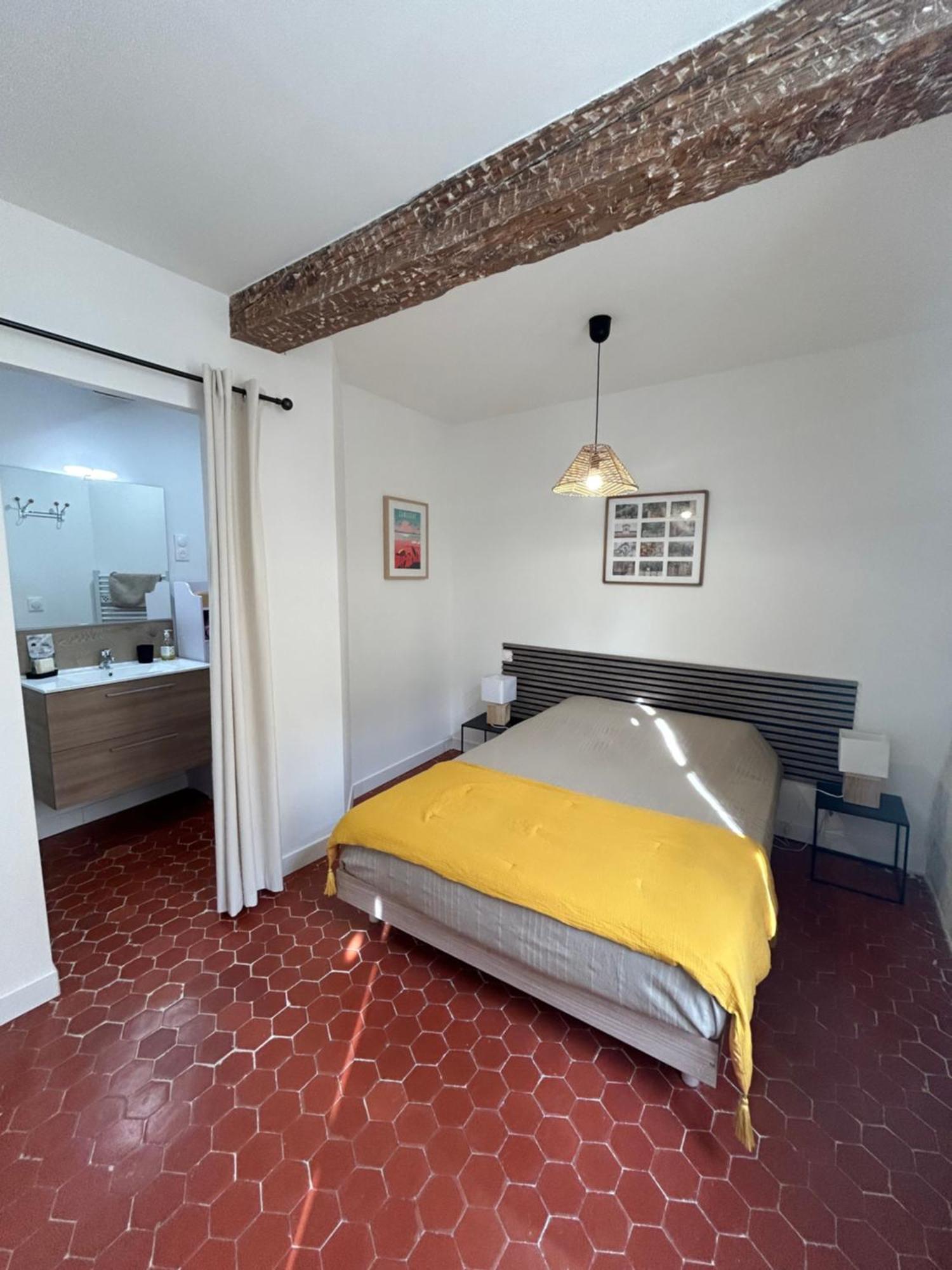 Chez Sam Et L'as Du Forum, Centre Apartment Arles